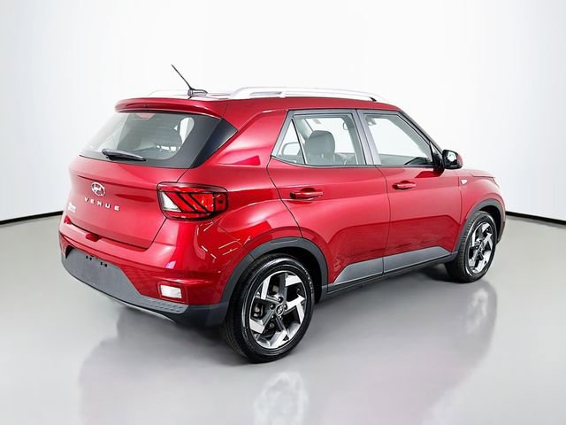 Used 2024 Hyundai Venue SEL image 8