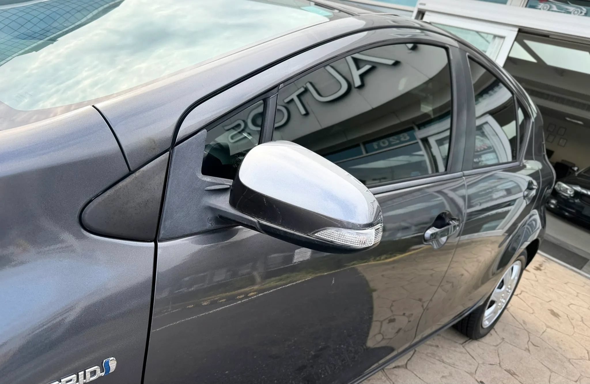 Used 2015 Toyota Prius C Two FWD image 38