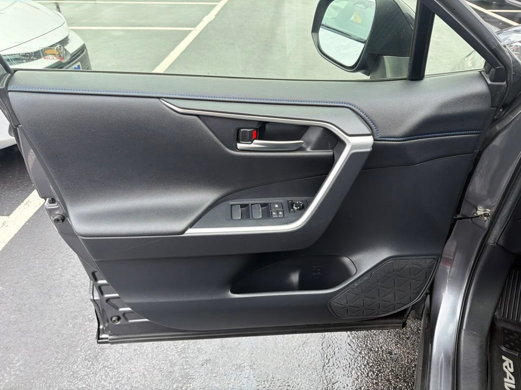 Used 2020 Toyota RAV4 XSE AWD/4WD image 21
