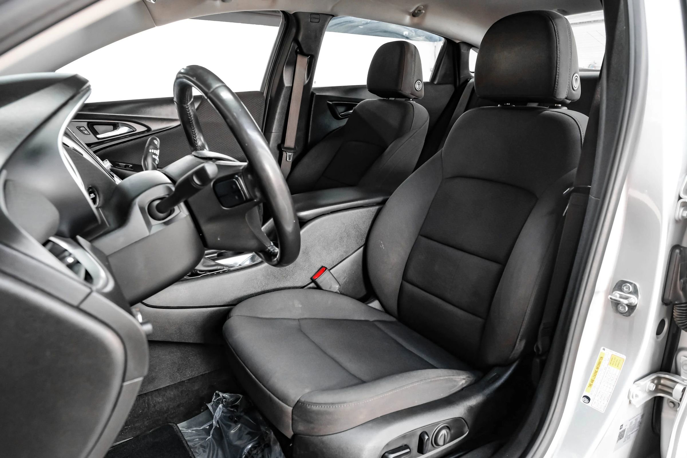 Used 2021 Chevrolet Malibu RS image 32