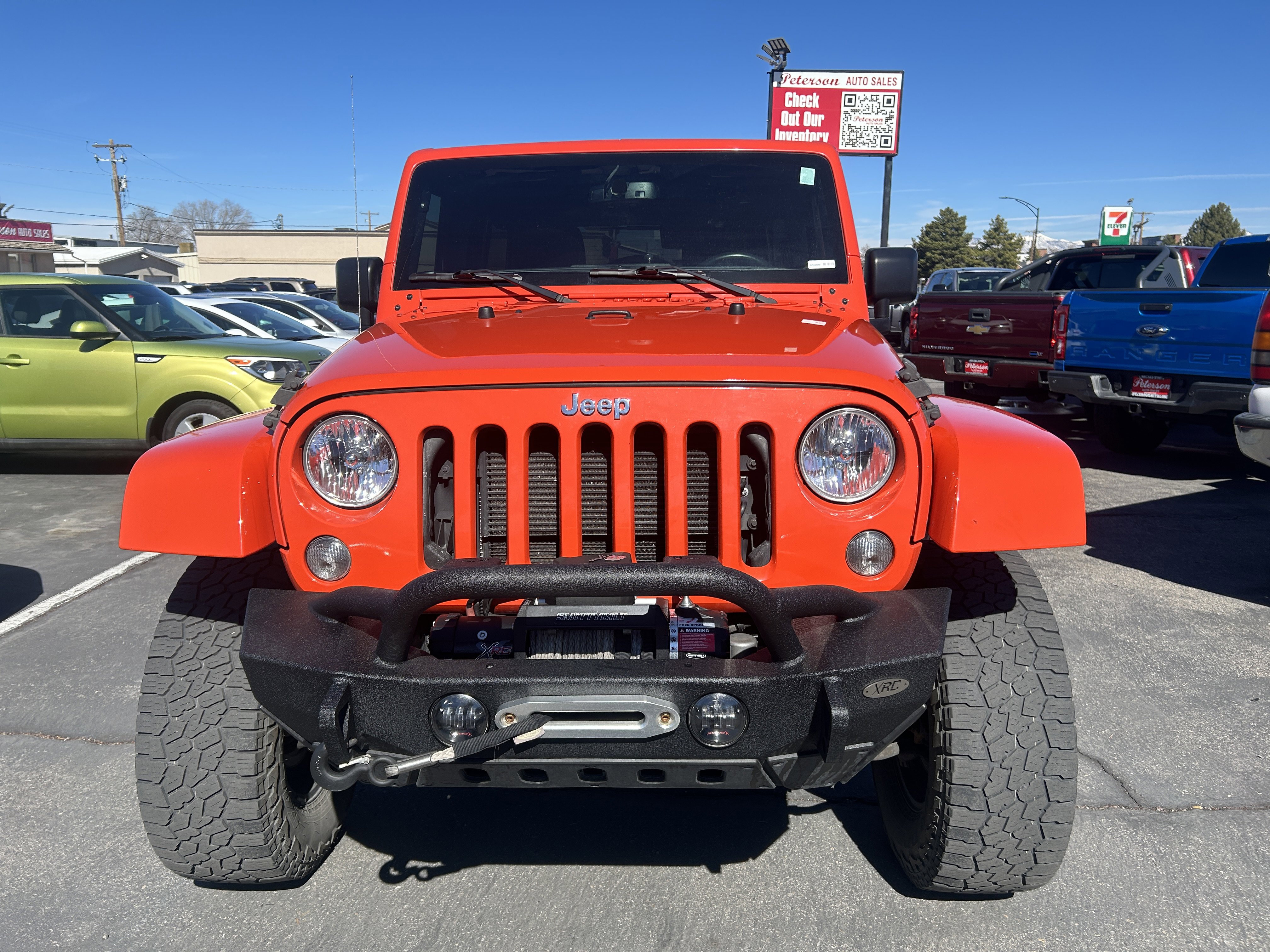 Used 2015 Jeep Wrangler Unlimited Rubicon w/ Connectivity Group image 3