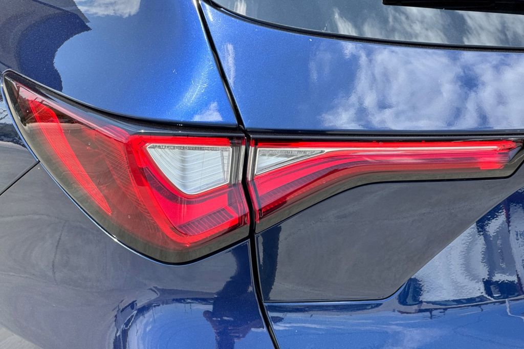 Certified 2023 Acura MDX FWD w/ Technology Package image 37