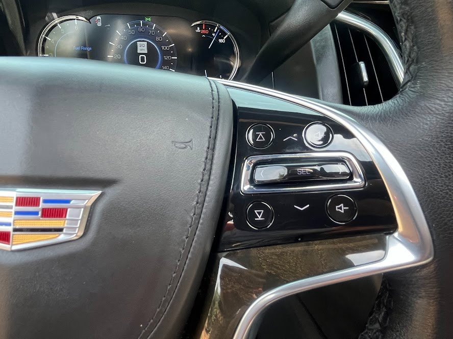 Used 2019 Cadillac Escalade Platinum image 16