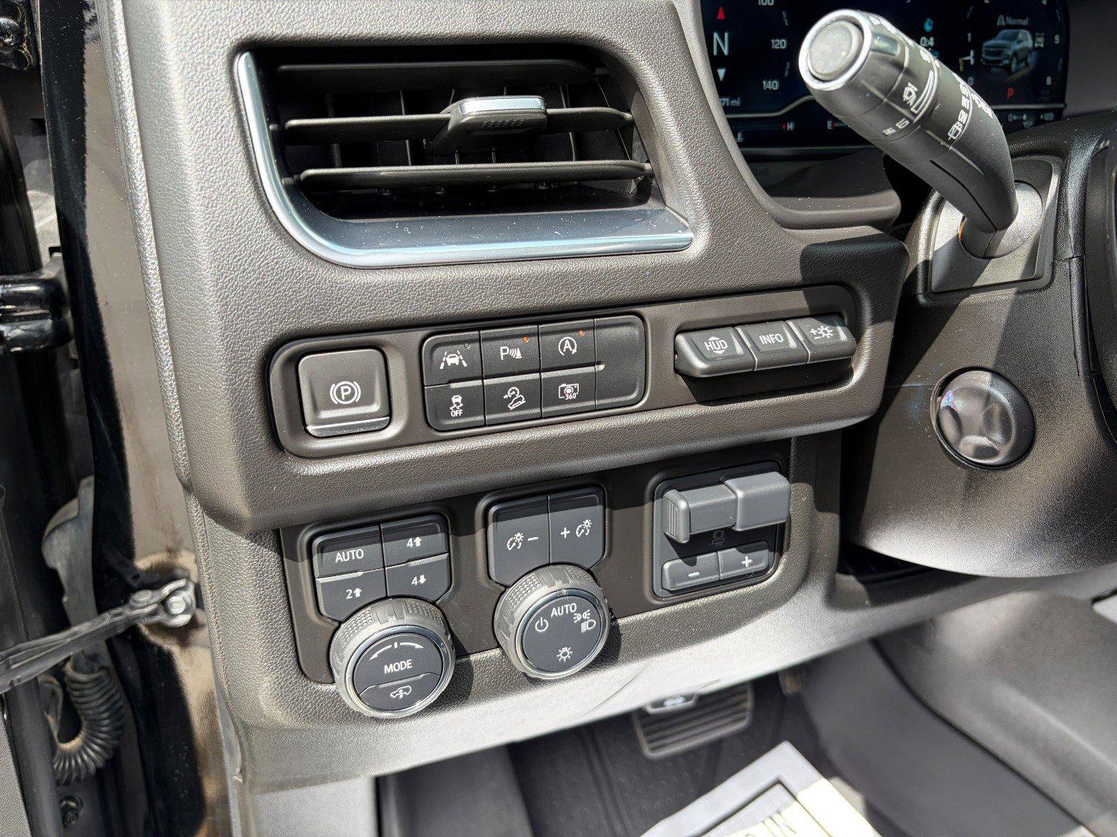 Used 2023 Chevrolet Suburban High Country AWD/4WD image 11