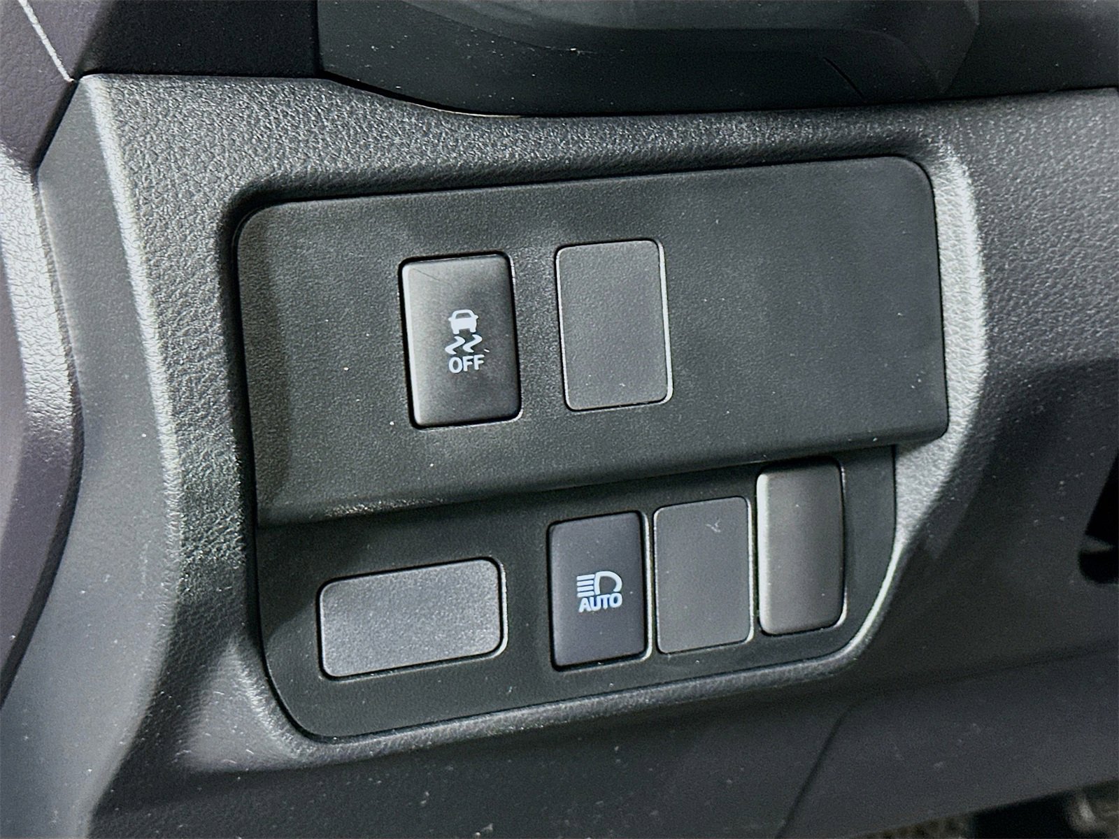 Certified 2022 Toyota Tacoma SR image 10