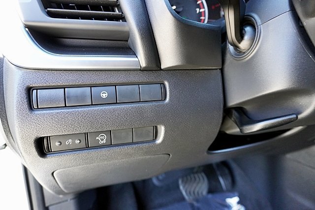 Used 2023 Nissan Rogue SV FWD image 32