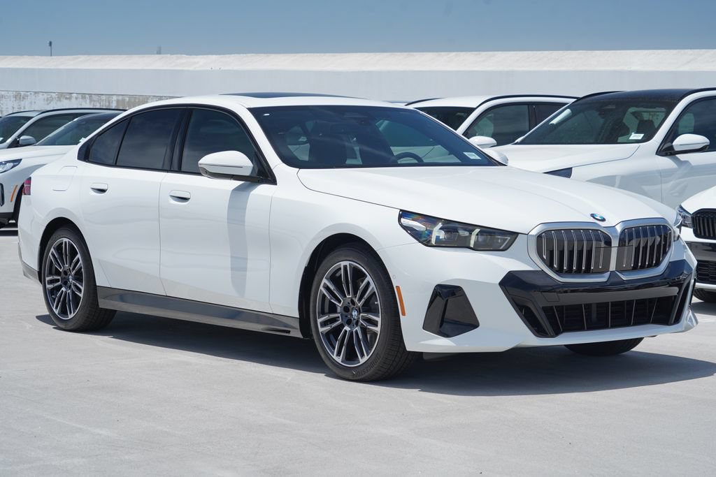 New 2026 BMW 530i w/ M Sport Package RWD image 3