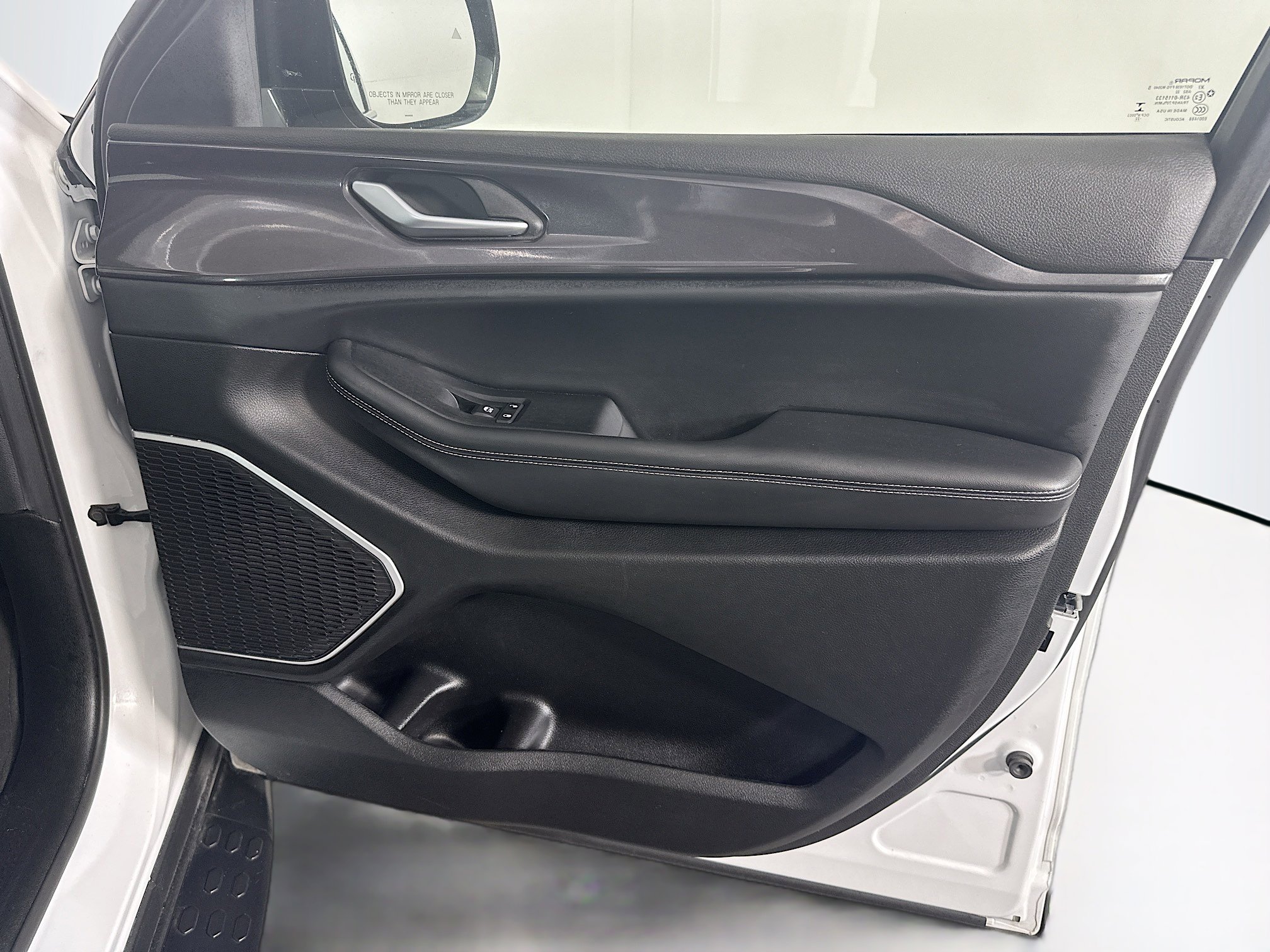 Used 2022 Jeep Grand Cherokee L Laredo image 36