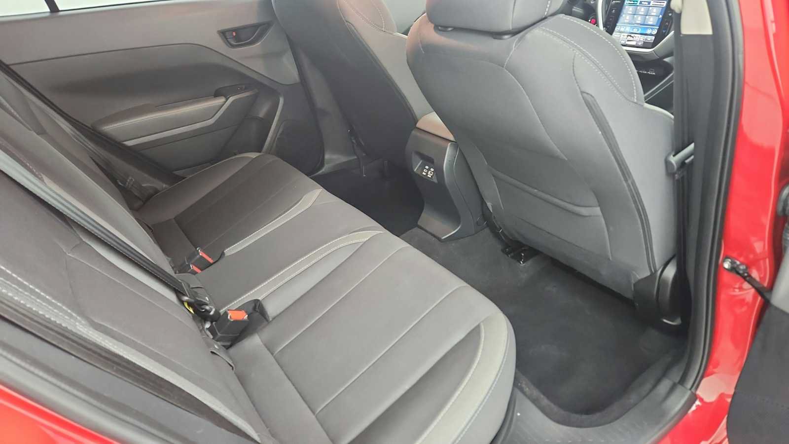 Used 2025 Subaru Crosstrek 2.5i Premium AWD/4WD image 43