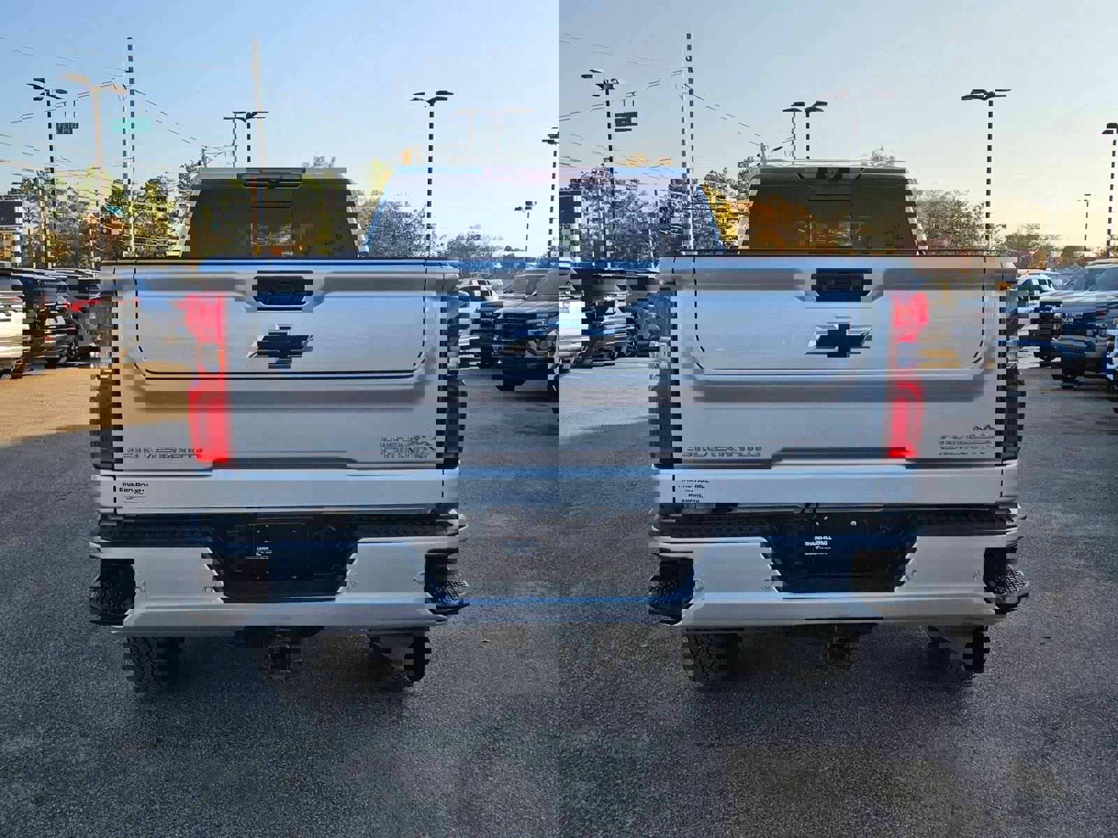 Used 2023 Chevrolet Silverado 2500 High Country image 38