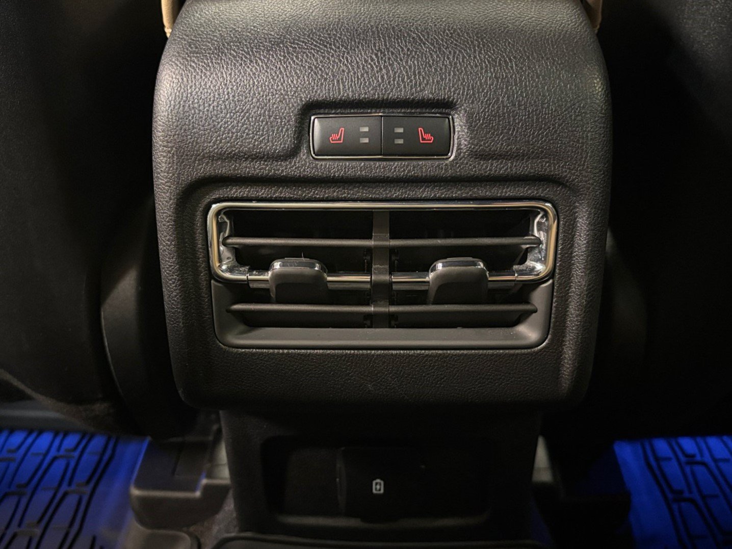 Used 2022 Lincoln Corsair Reserve w/ Equipment Group 201A AWD/4WD image 32