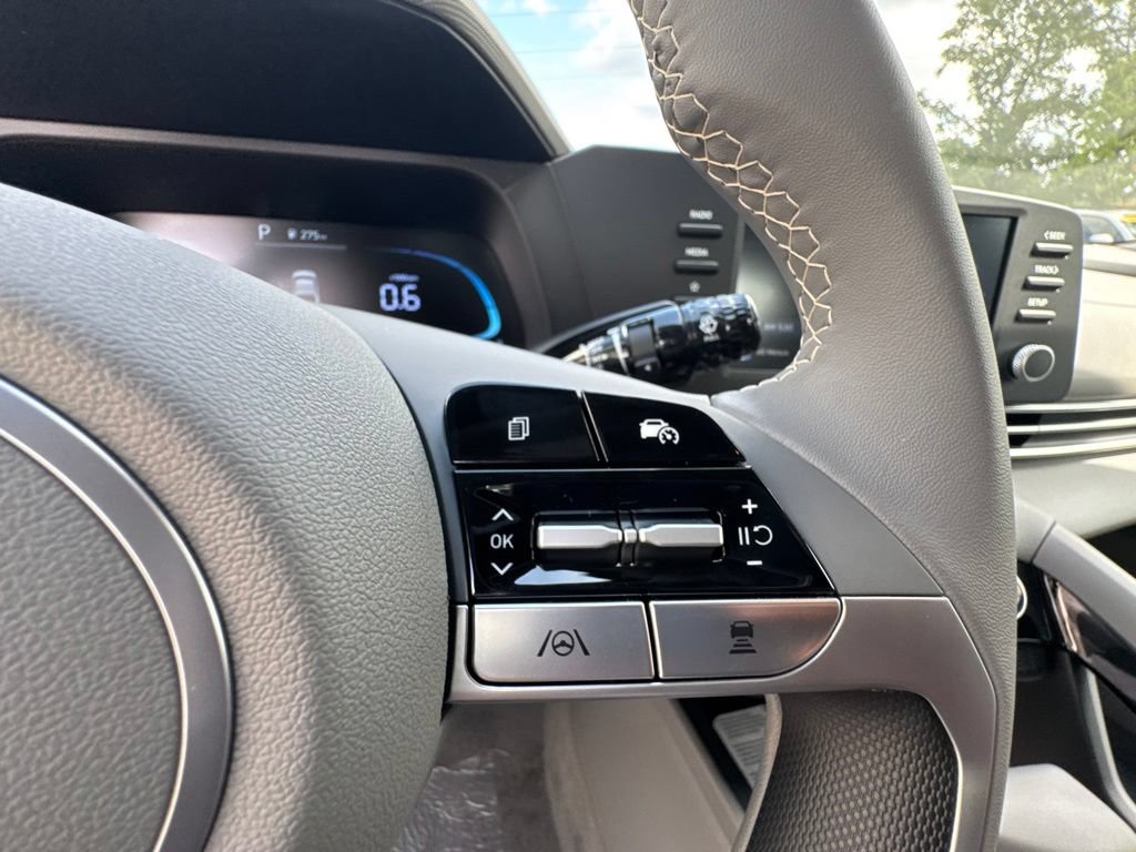 New 2026 Hyundai Elantra SEL Sport Premium FWD image 17