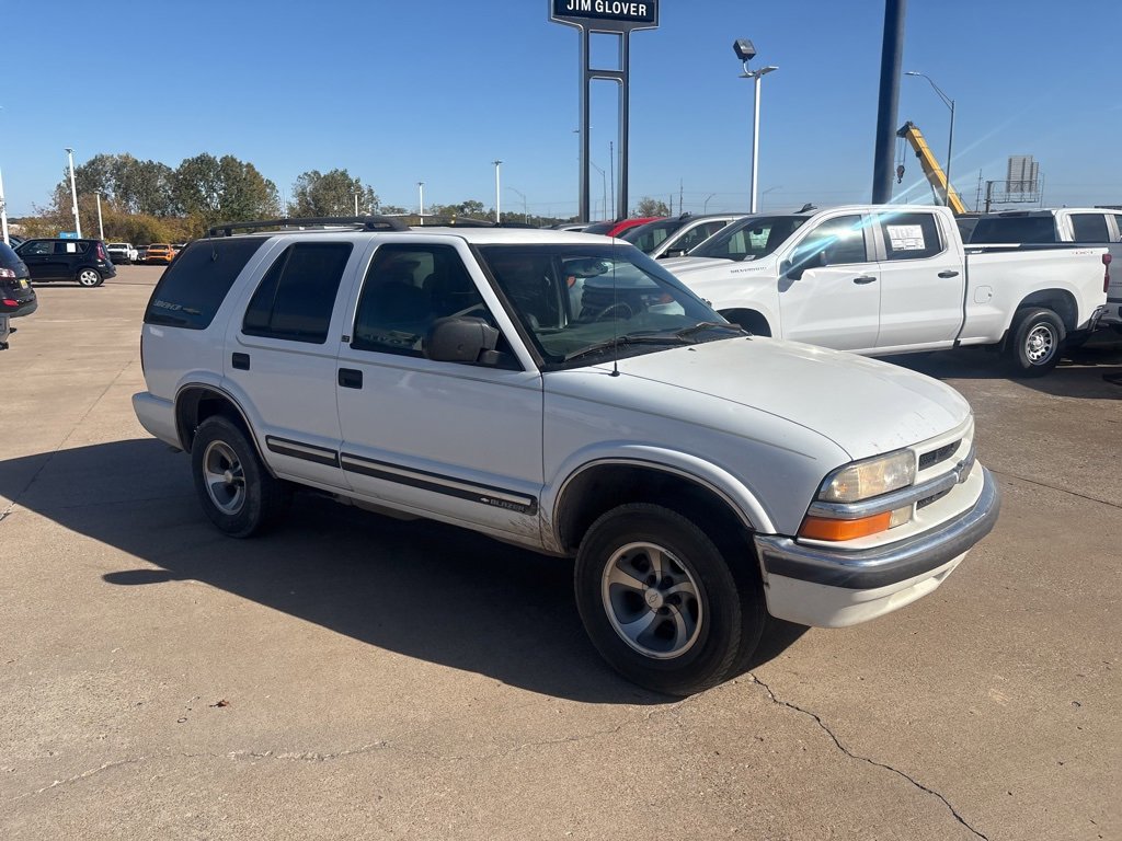 Used 2001 Chevrolet Blazer LT w/ Preferred Equipment Group image 3