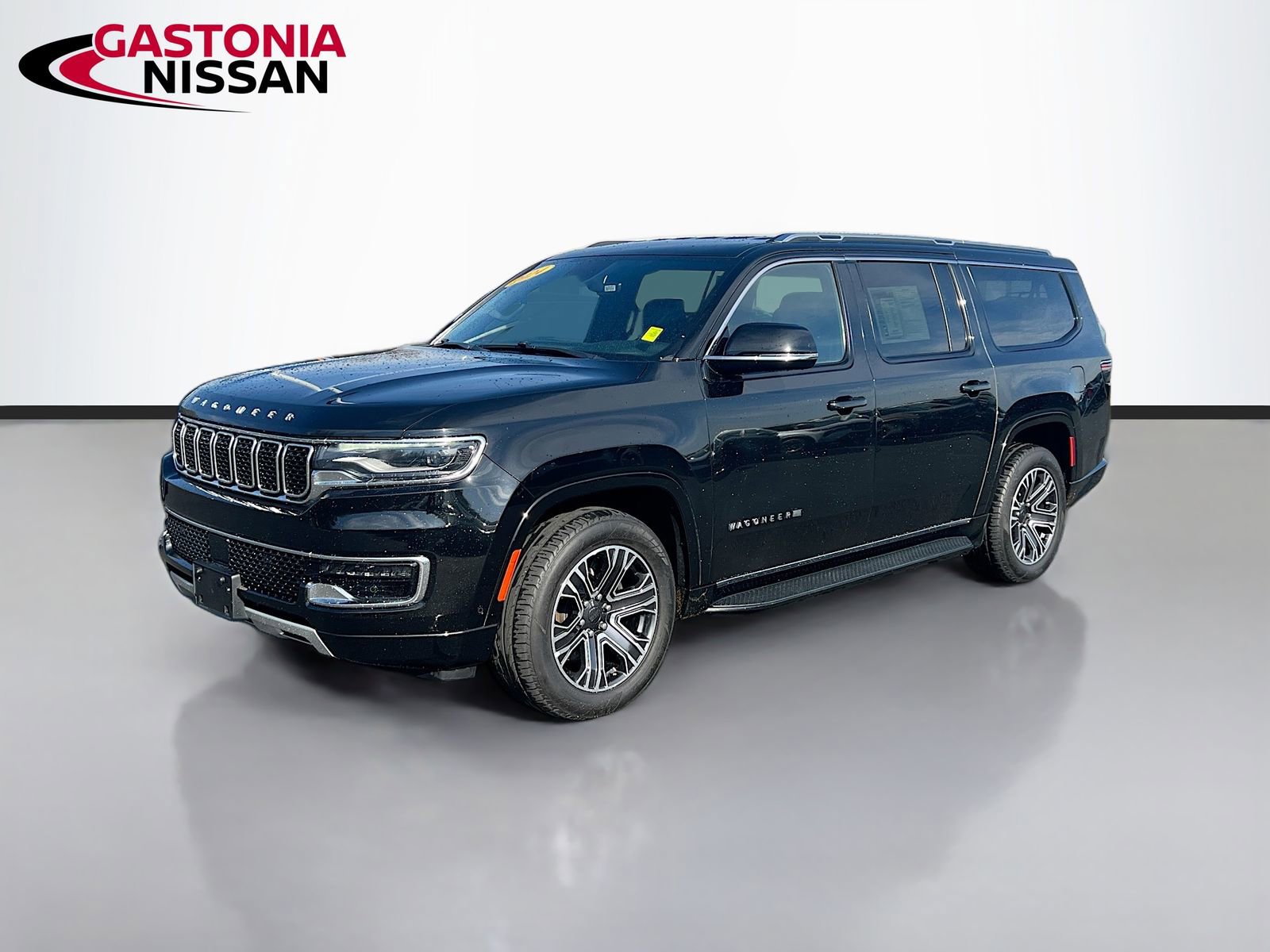 Used 2024 Jeep Wagoneer L Series II w/ Flexible Seating Group image 3