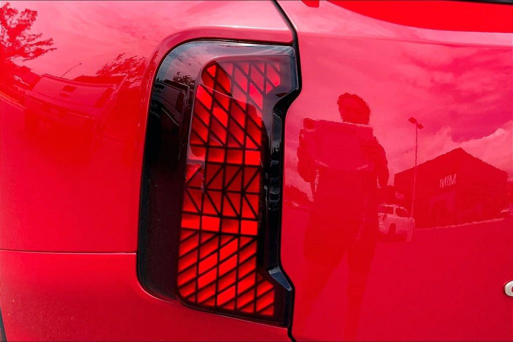 Certified 2025 MINI Cooper Countryman S w/ Comfort Package Max image 30