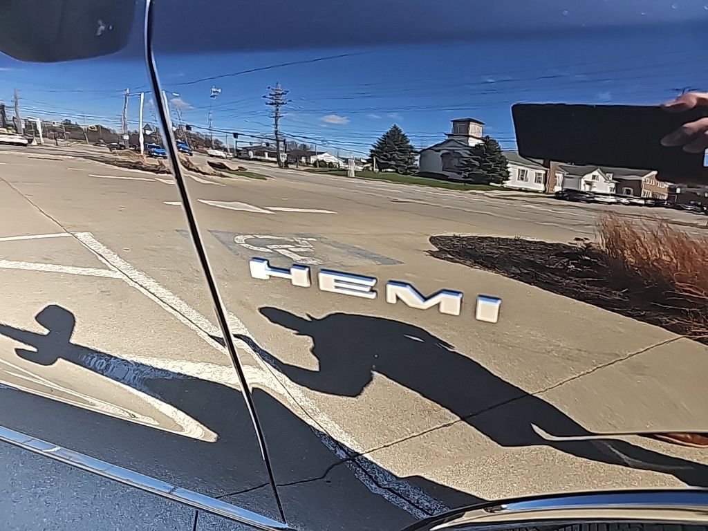 Certified 2025 Dodge Durango R/T w/ Trailer Tow Group IV image 4