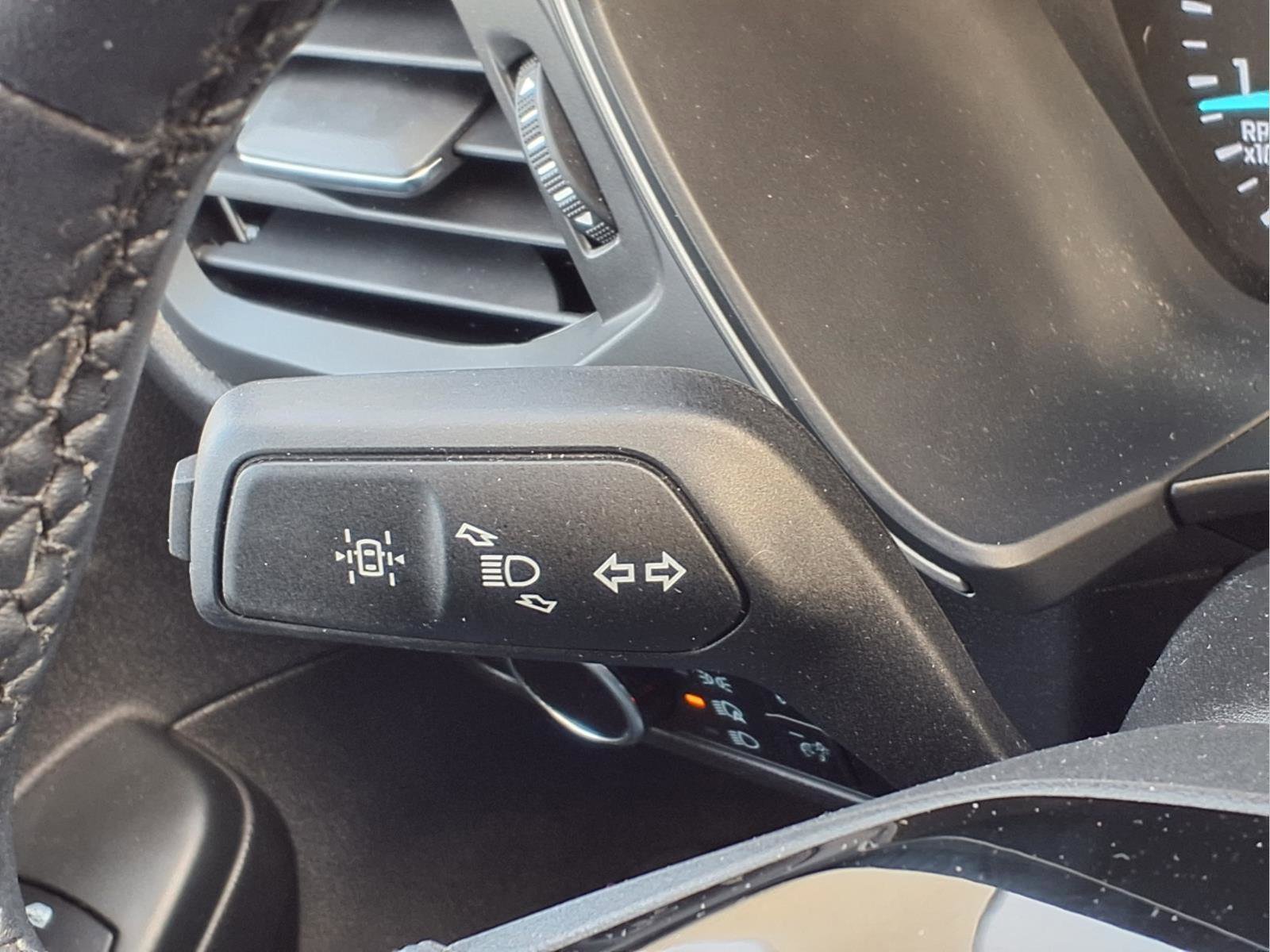 Used 2022 Ford Escape SE w/ Convenience Package image 17