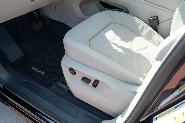 New 2026 Volkswagen Atlas SE FWD image 28