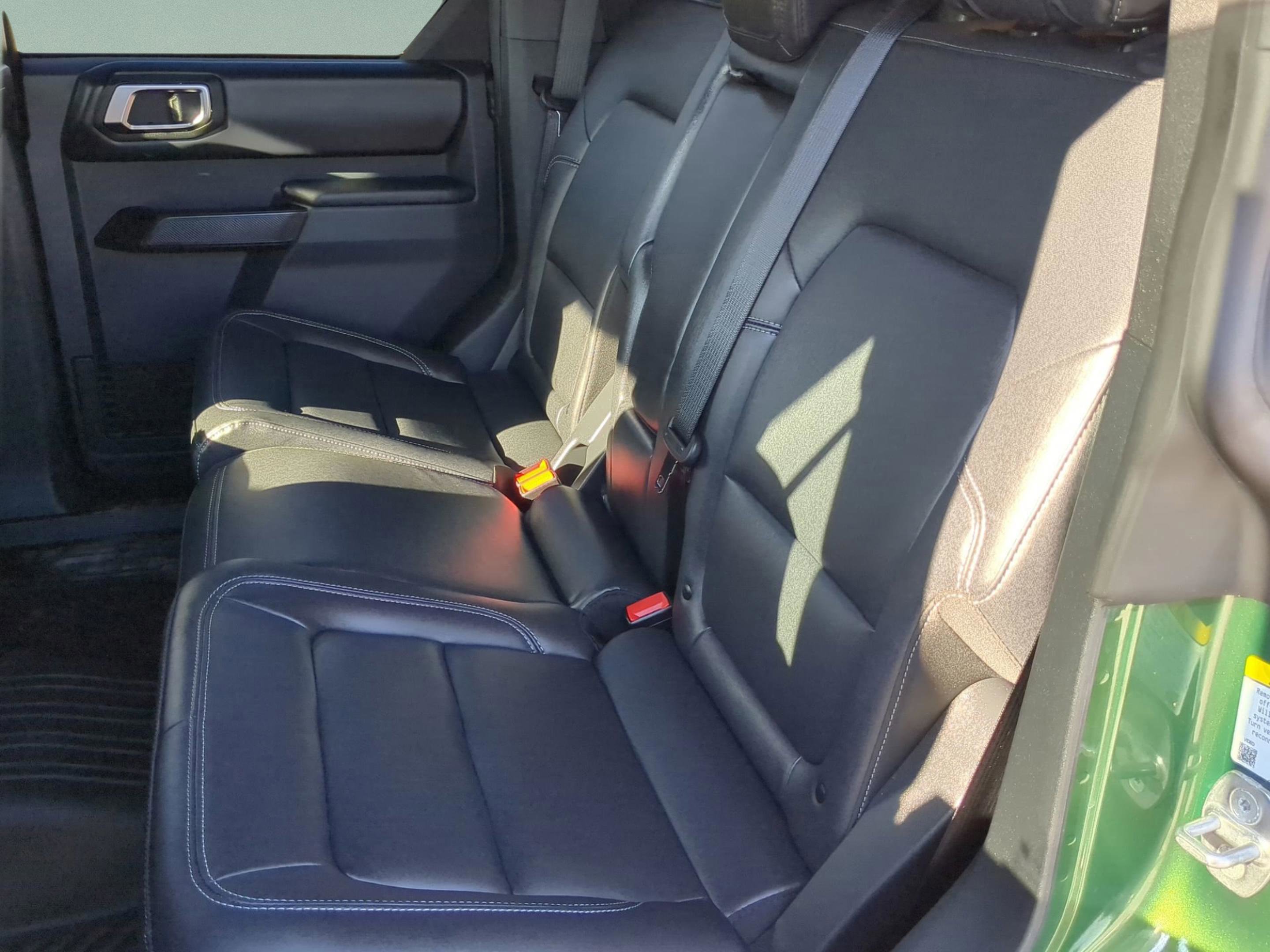 Used 2025 Ford Bronco Badlands image 42