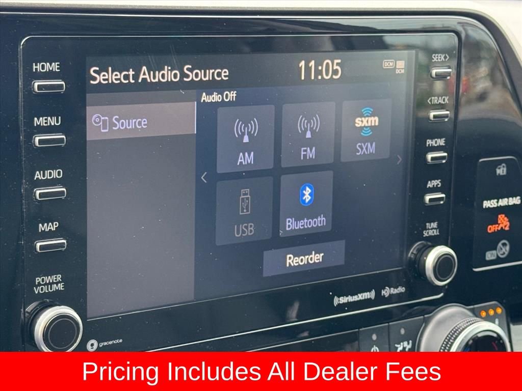 Used 2020 Toyota Highlander XLE FWD image 25