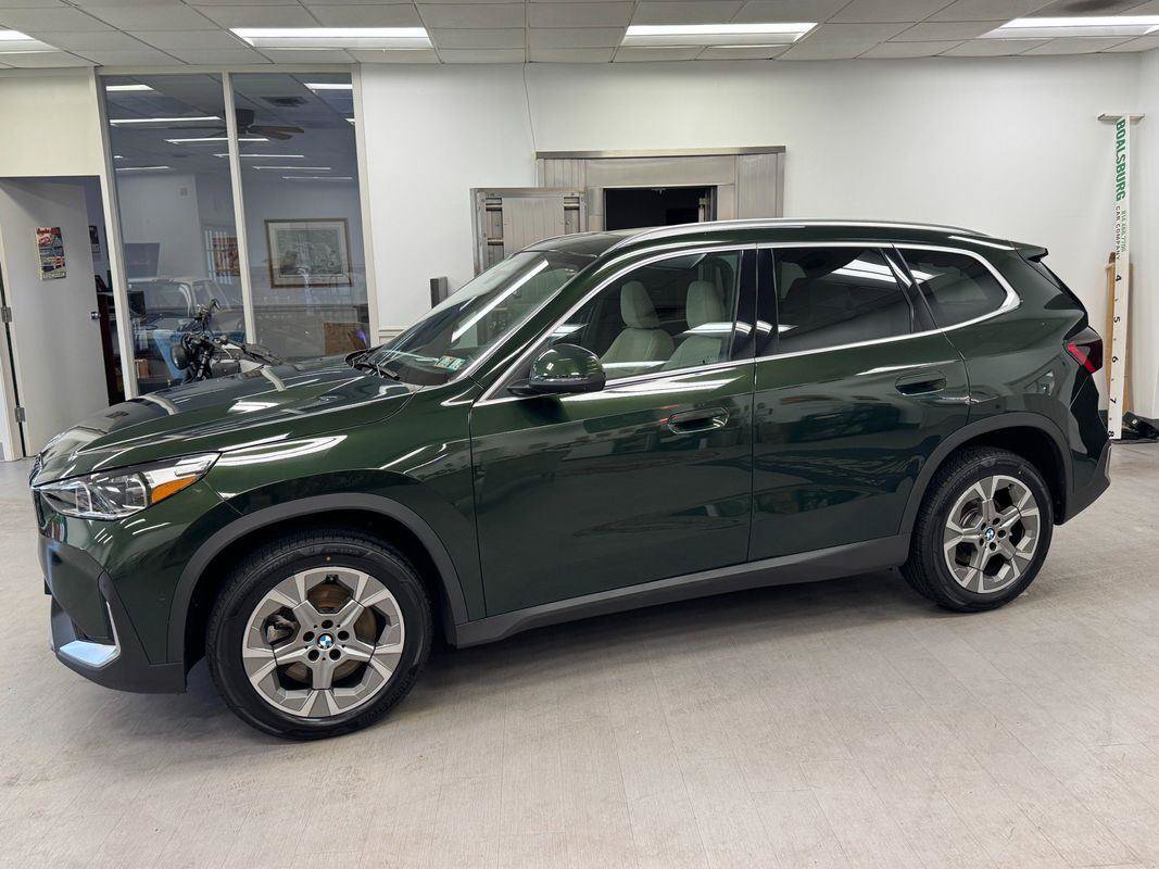 Used 2023 BMW X1 xDrive28i w/ Premium Package AWD/4WD image 2