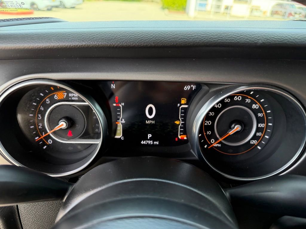 Used 2023 Jeep Wrangler Sport S image 26