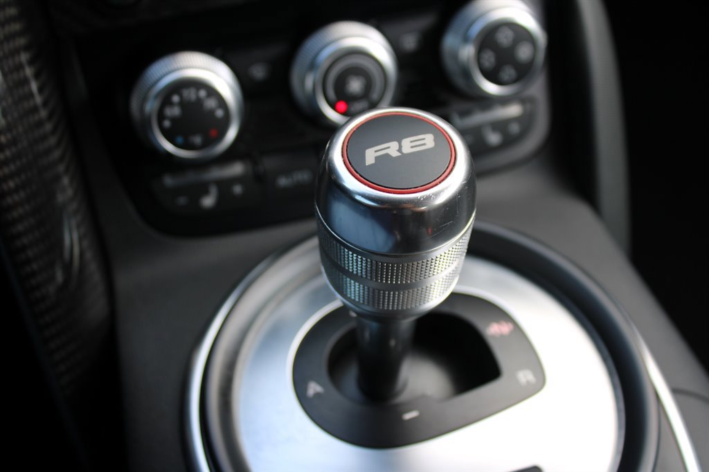 Used 2010 Audi R8 V10 image 29