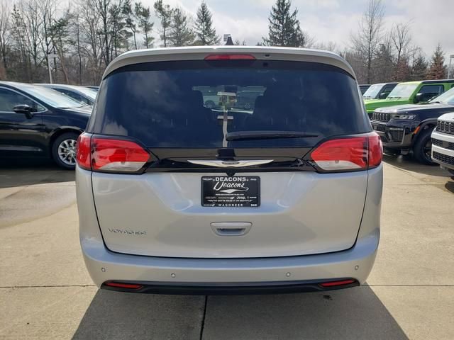 New 2026 Chrysler Voyager LX FWD image 5
