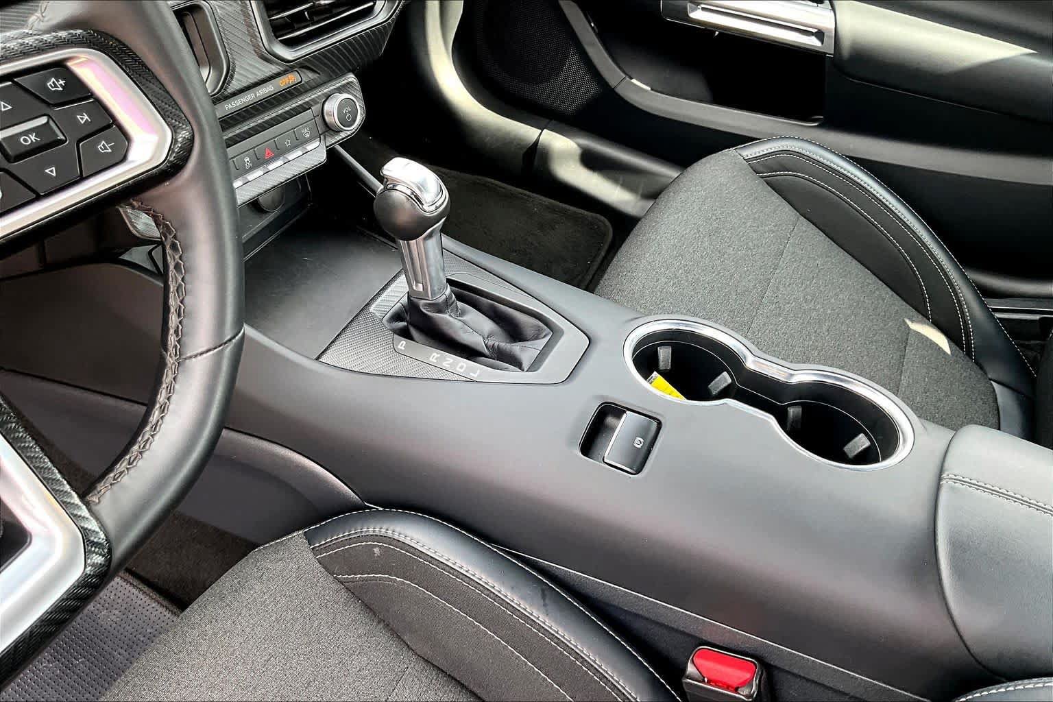 Used 2025 Ford Mustang Coupe RWD image 17