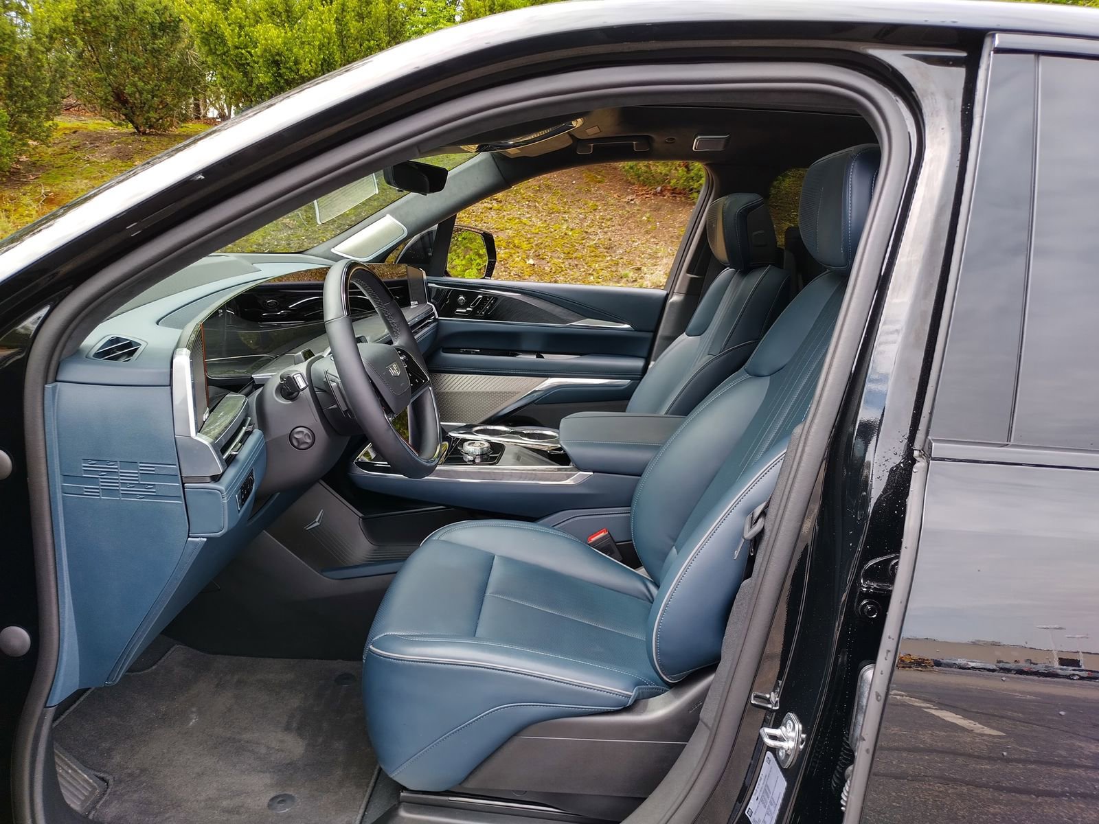 New 2025 Cadillac Escalade IQ Sport 2 image 9