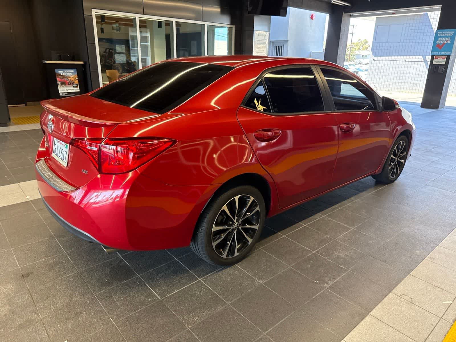 Used 2019 Toyota Corolla SE w/ Carpet Mat Package (TMS) FWD image 5