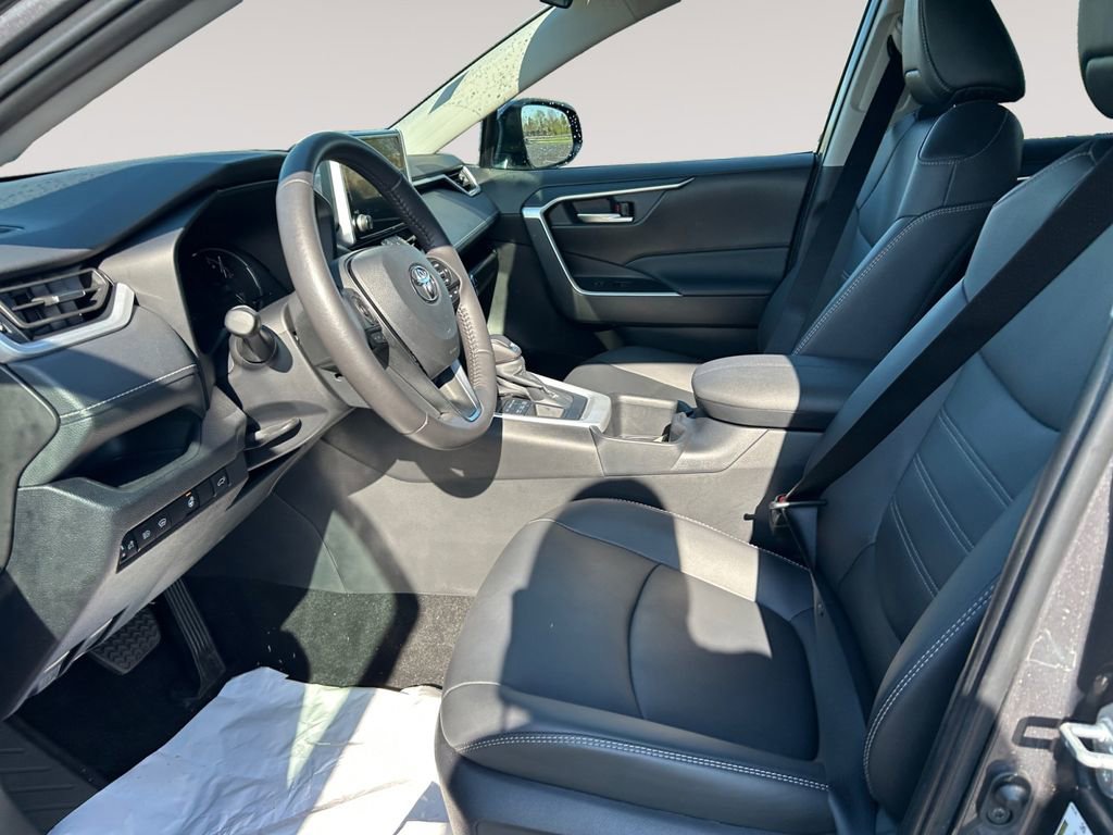 Used 2025 Toyota RAV4 XLE Premium w/ Weather Package image 9