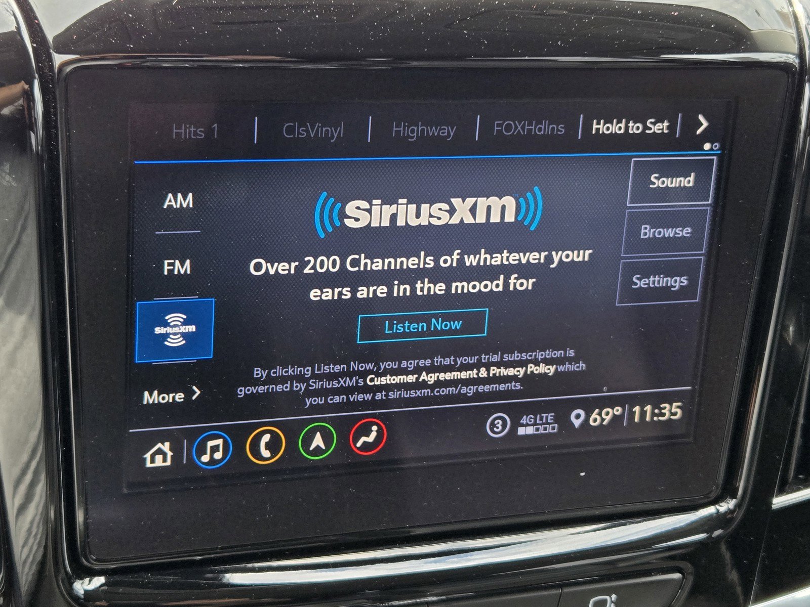 Used 2021 Chevrolet Traverse RS w/ LPO, Floor Liner Package image 18