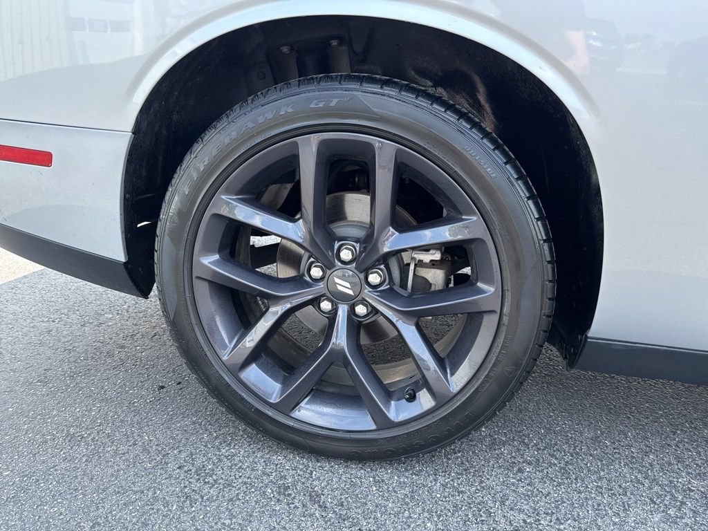 Used 2021 Dodge Challenger SXT w/ Plus Package RWD image 8