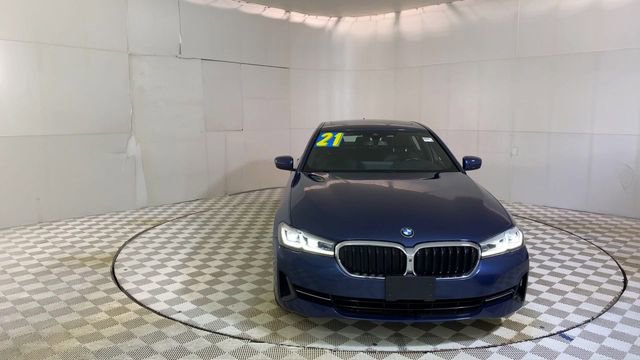 Used 2021 BMW 530i xDrive w/ Premium Package image 3