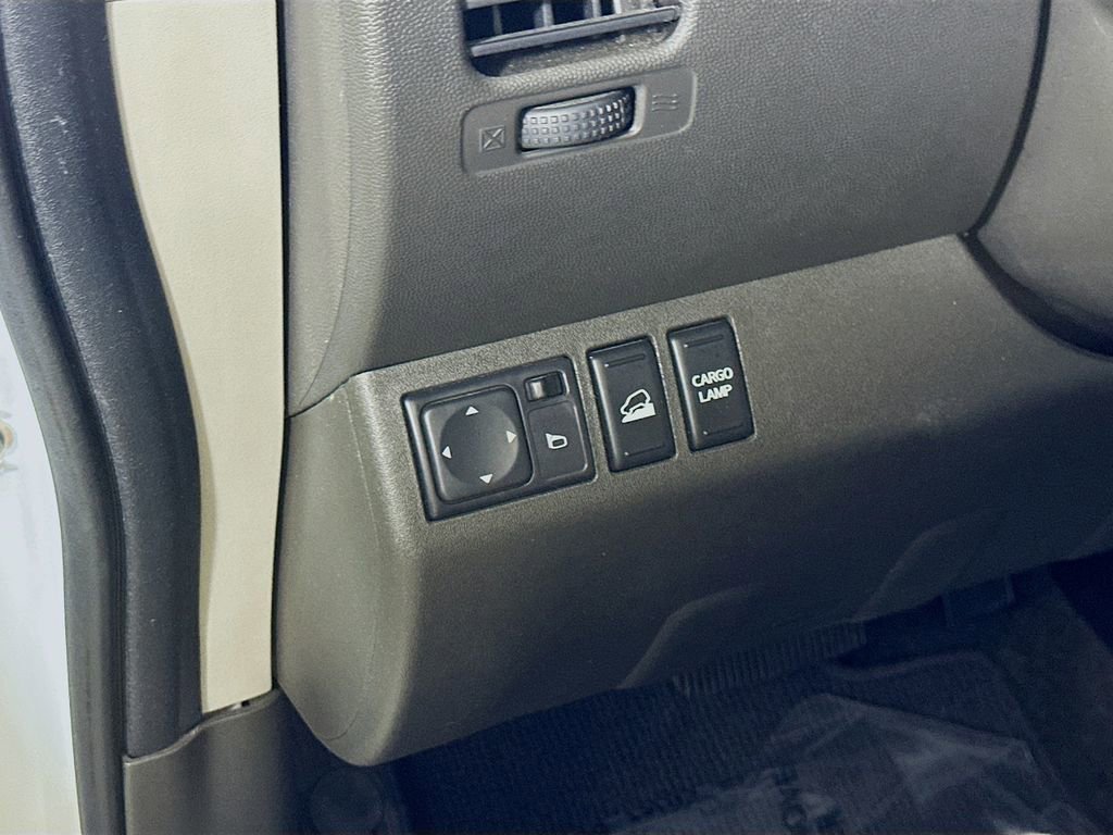 Used 2017 Nissan Frontier PRO-4X w/ Pro-4x Graphics Package AWD/4WD image 21