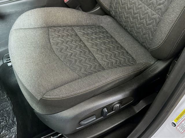 Used 2022 Chevrolet Equinox LT w/ Driver Convenience Package image 20