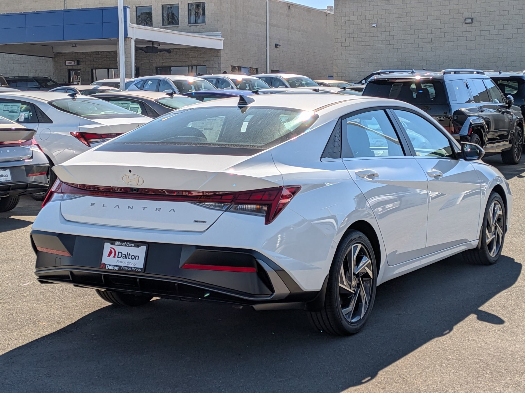 New 2026 Hyundai Elantra Limited FWD image 4