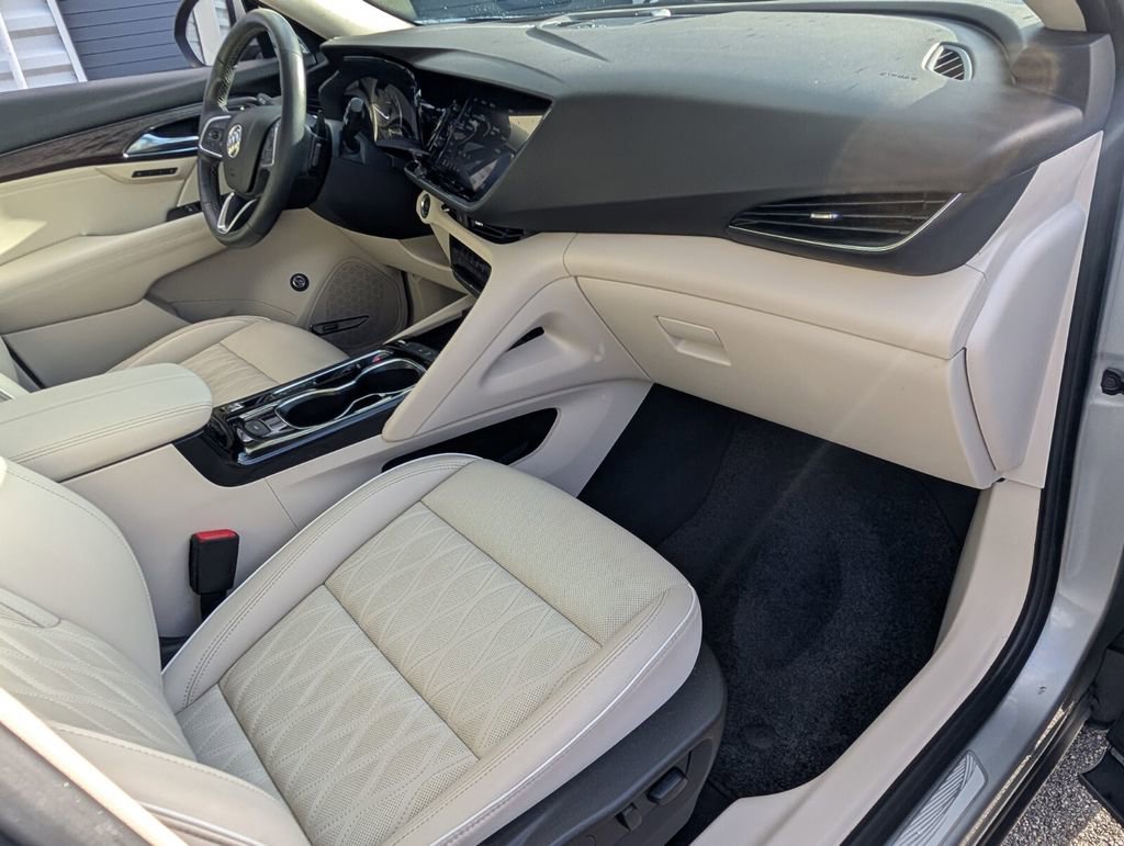 Used 2023 Buick Envision Avenir image 19