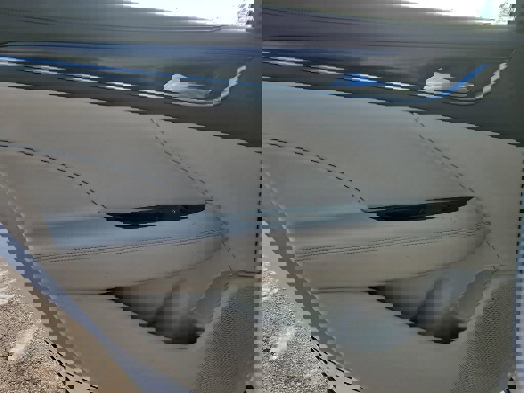 Used 2019 Buick LaCrosse Essence w/ Sights and Sounds Package image 7