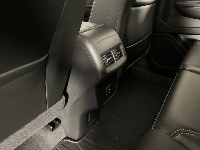 Used 2024 GMC Terrain SLT image 17