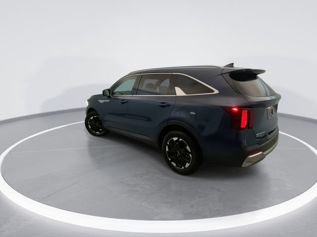 Used 2025 Kia Sorento S FWD image 2