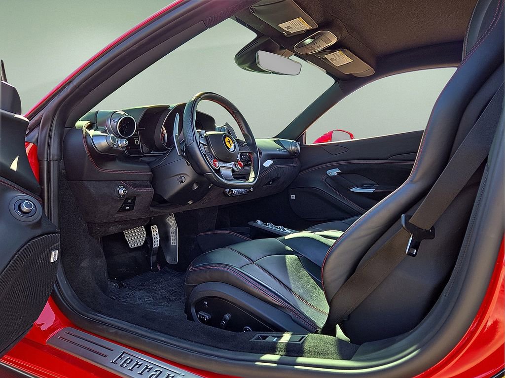 Used 2020 Ferrari F8 Tributo image 32