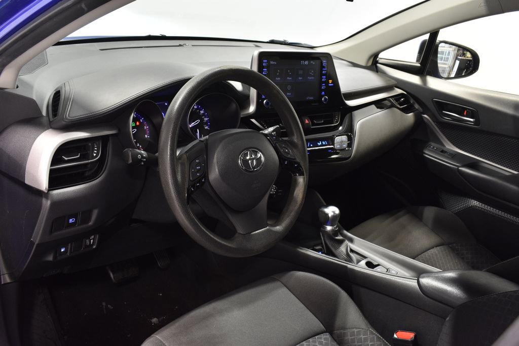 Used 2020 Toyota C-HR LE image 11