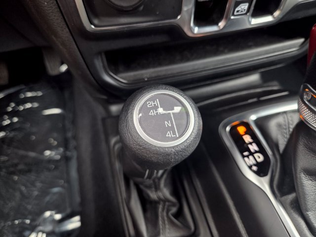 Used 2024 Jeep Wrangler Unlimited Sahara AWD/4WD image 19