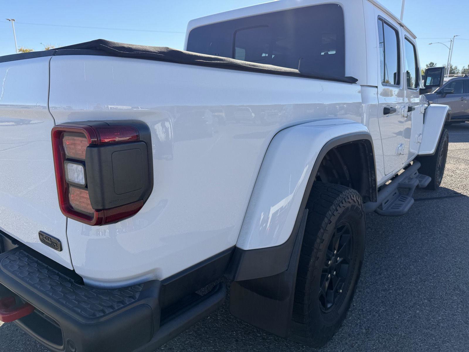 Used 2020 Jeep Gladiator Rubicon AWD/4WD image 15