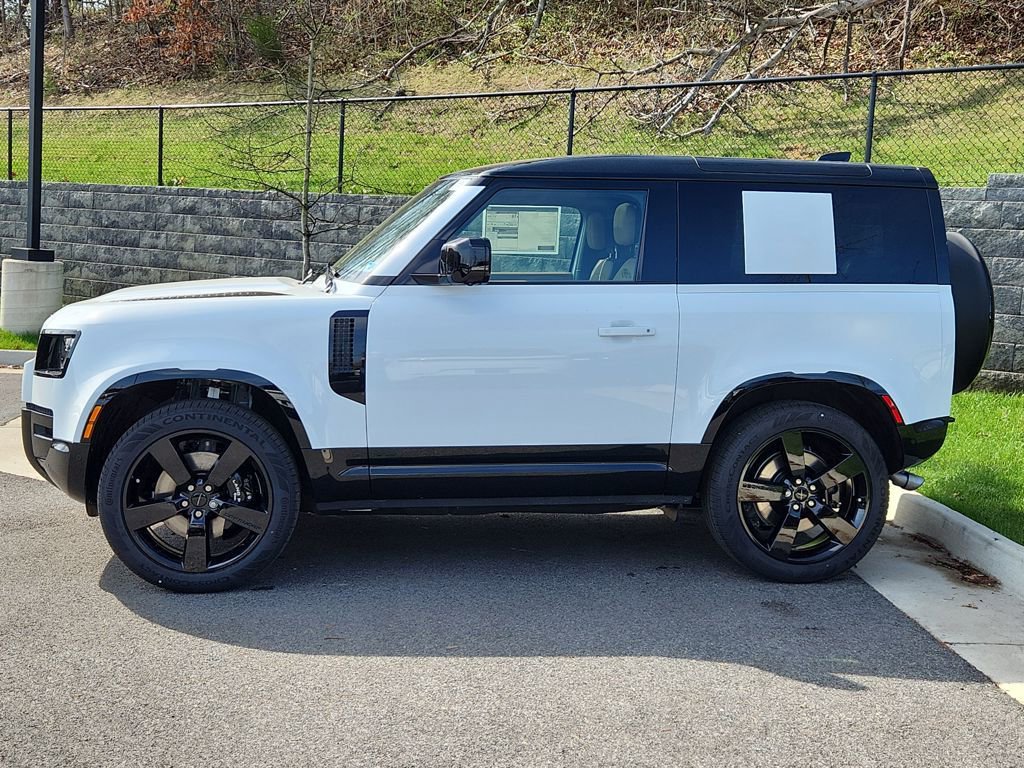 New 2026 Land Rover Defender 90 V8 image 6