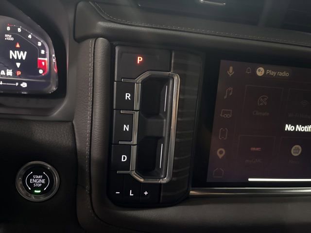 Used 2024 GMC Yukon Denali w/ Denali Reserve Package AWD/4WD image 17