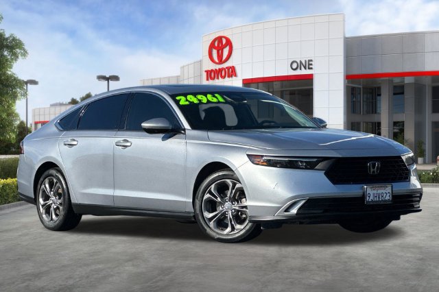 Used 2023 Honda Accord EX image 2
