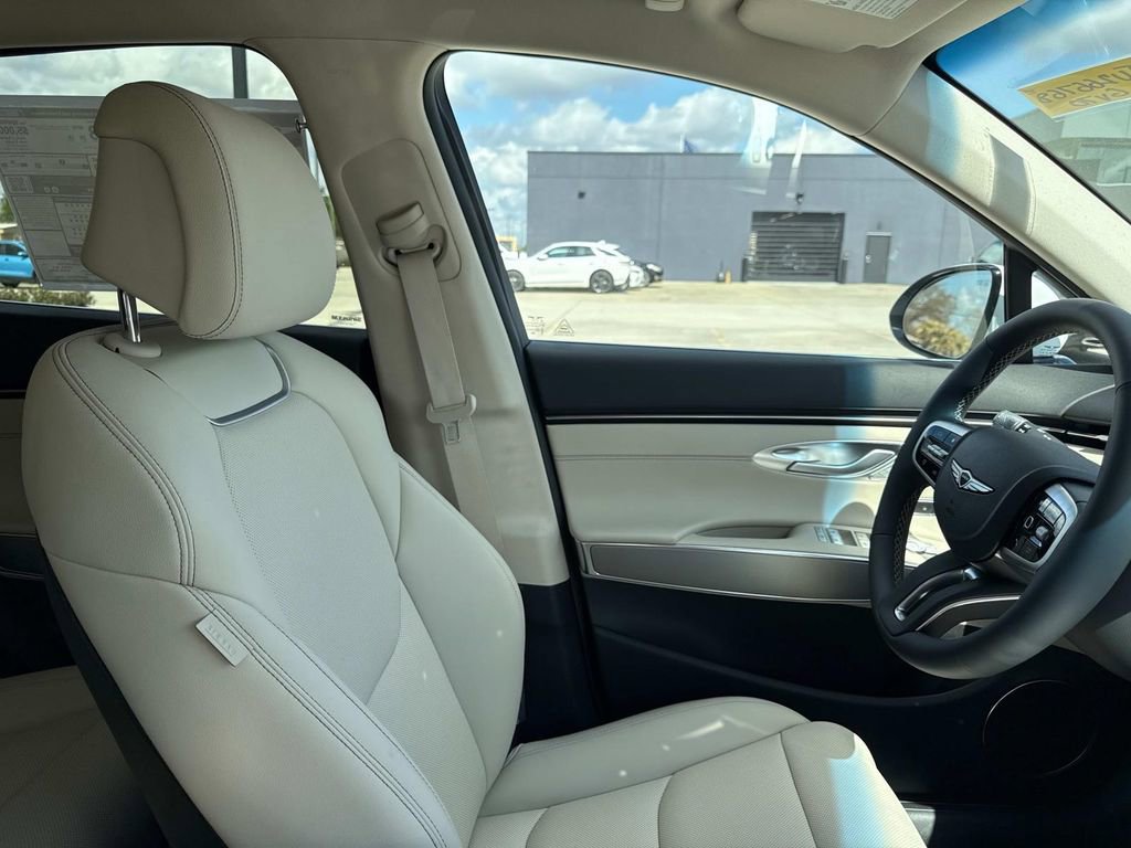 New 2026 Genesis GV70 2.5T Select image 14